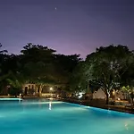 Hotel 4 U Saliya Garden