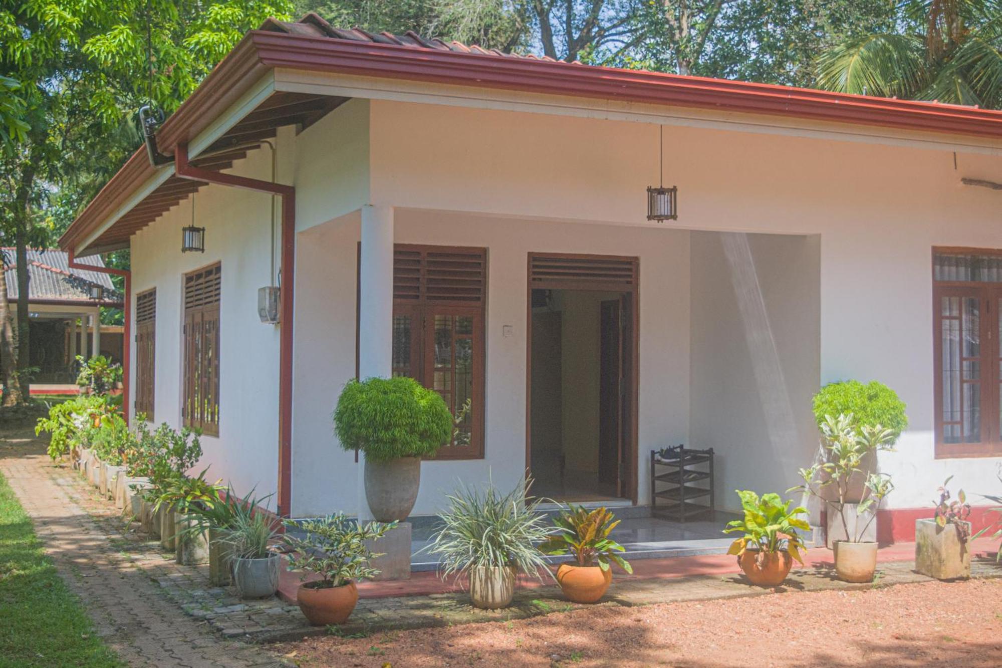 Guest house Yashora Gimanhala