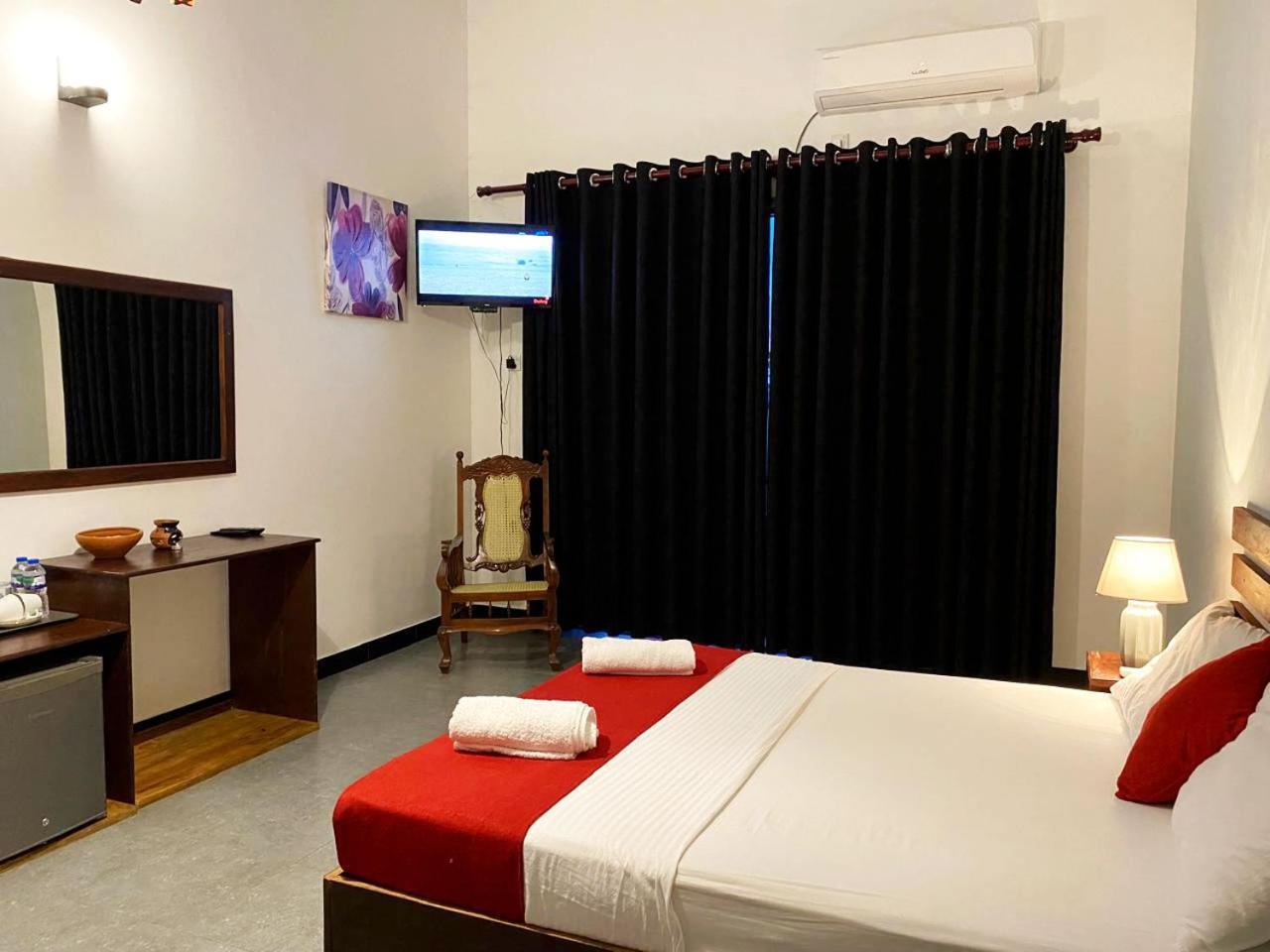 Athyantha Hotel *