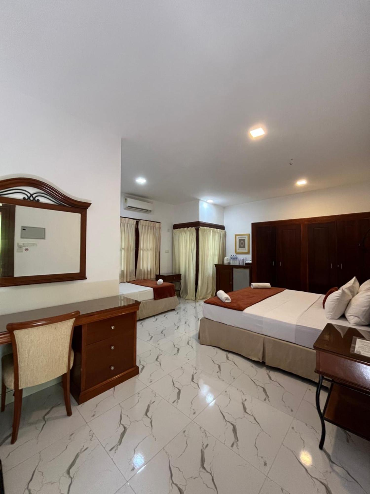 Hotel 4 U Saliya Garden