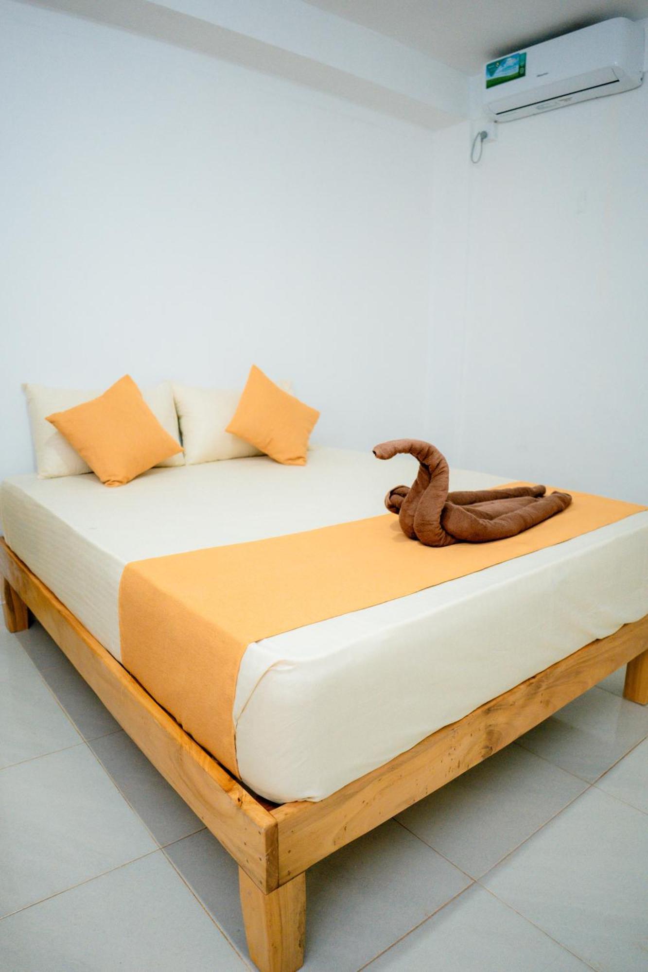 Earl's Place * Anuradhapura