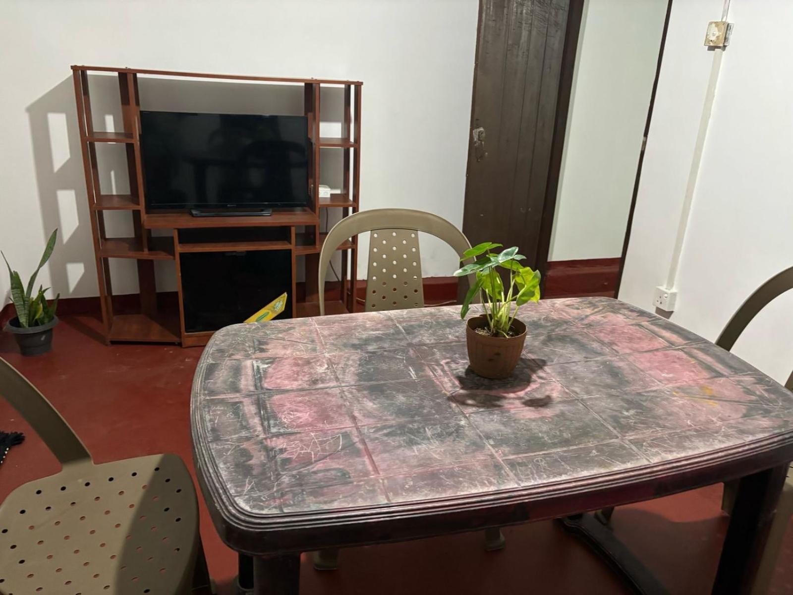 Hostel Gleeful Anuradhapura