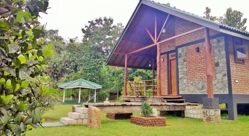 Saji-sami Hotel 2*