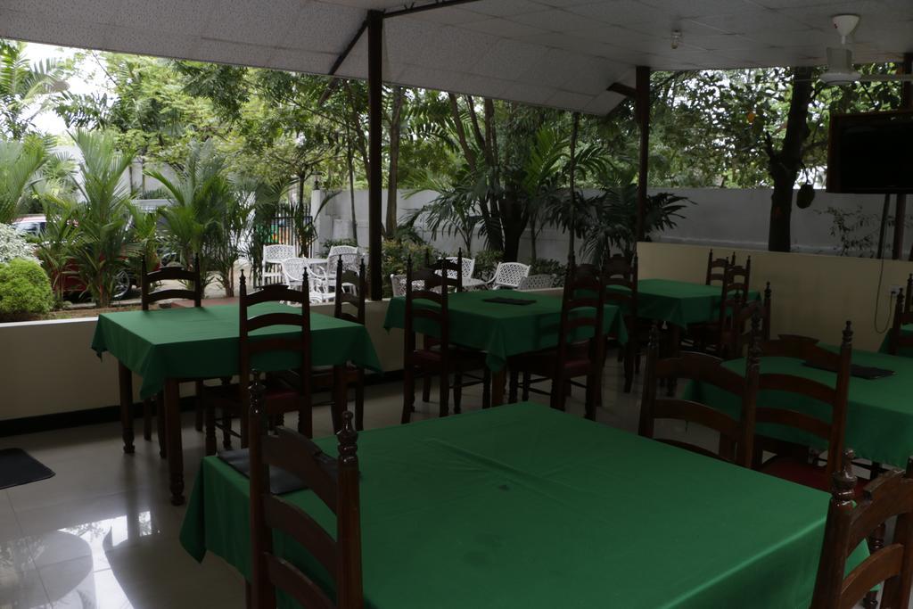 Guest house French Garden Tourist Rest Anuradhapura