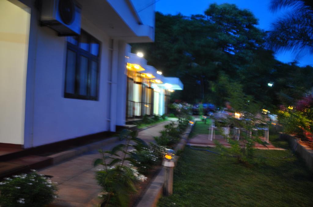 Guest house Melbourne Tourist Rest 3*