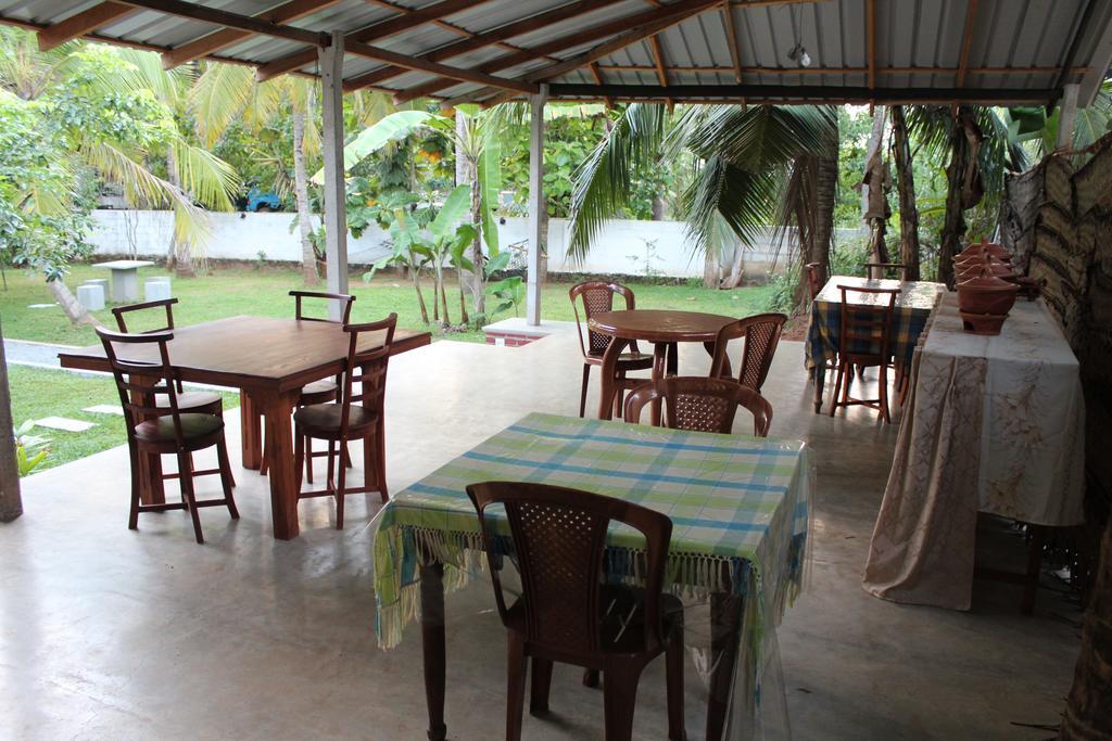 Bed & Breakfast Liyana 2*