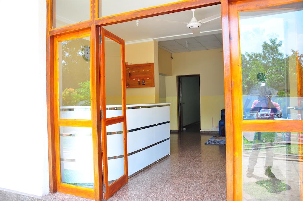 Guest house Melbourne Tourist Rest 3*