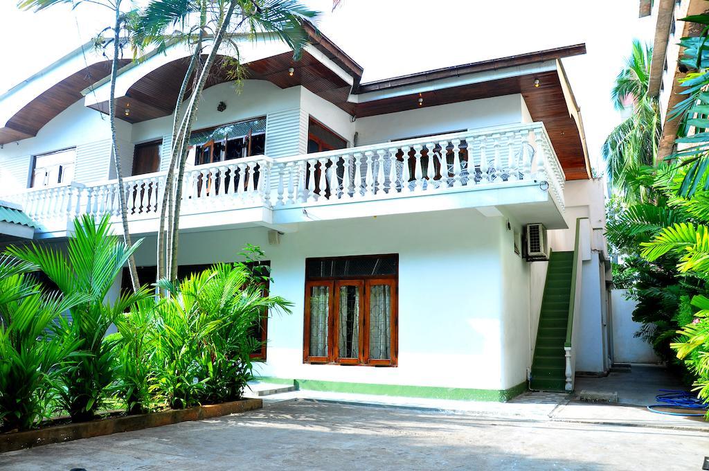 Guest house French Garden Tourist Rest