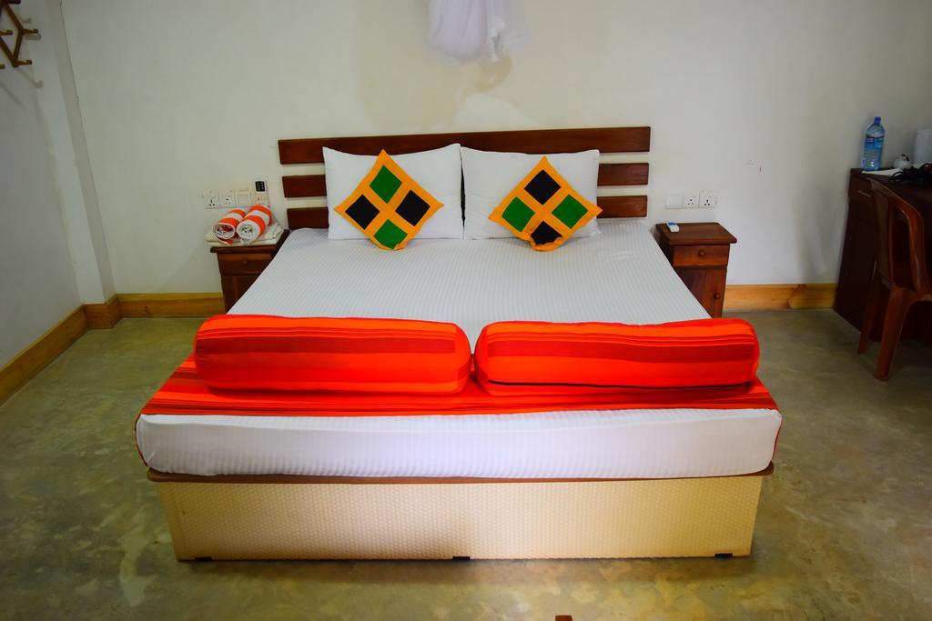 Liyana Bed & Breakfast 2*