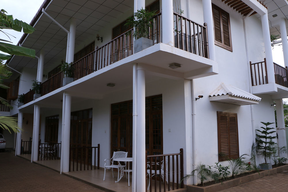 London Palace Hotel Anuradhapura