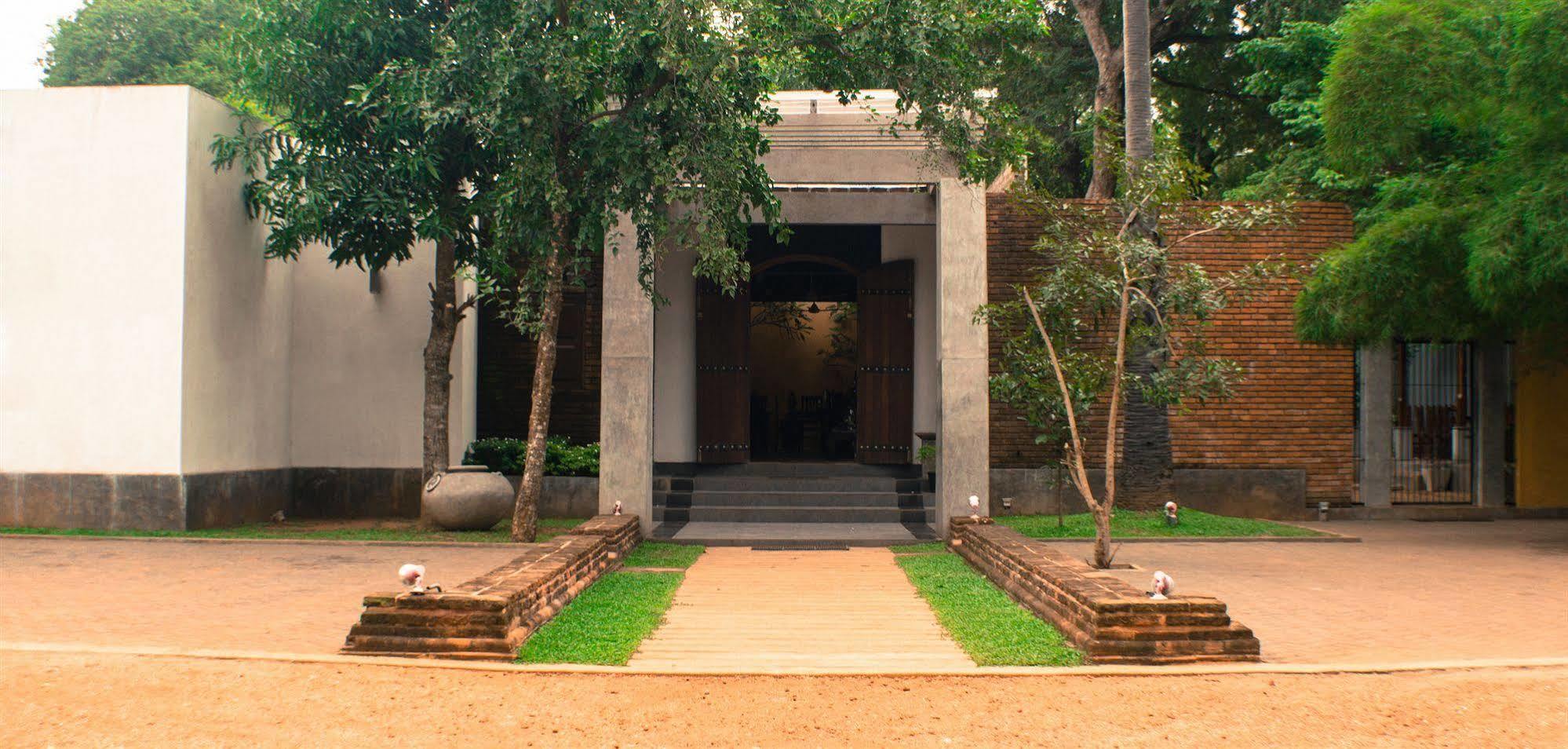 Alakamanda Hotel Anuradhapura