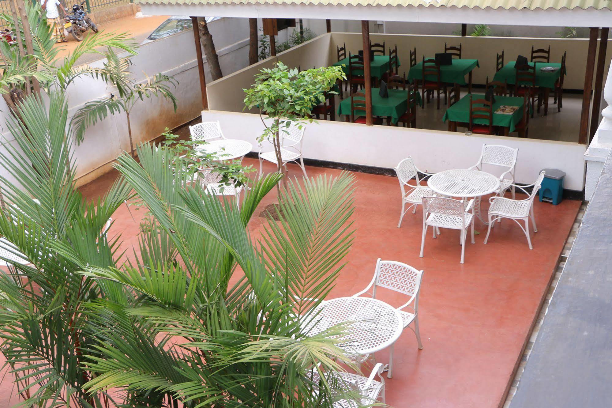 French Garden Tourist Rest