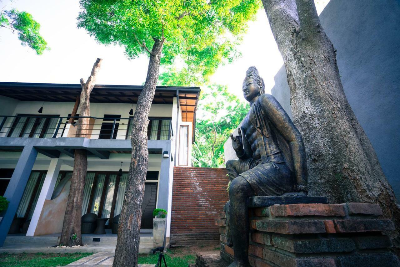 Alakamanda Anuradhapura