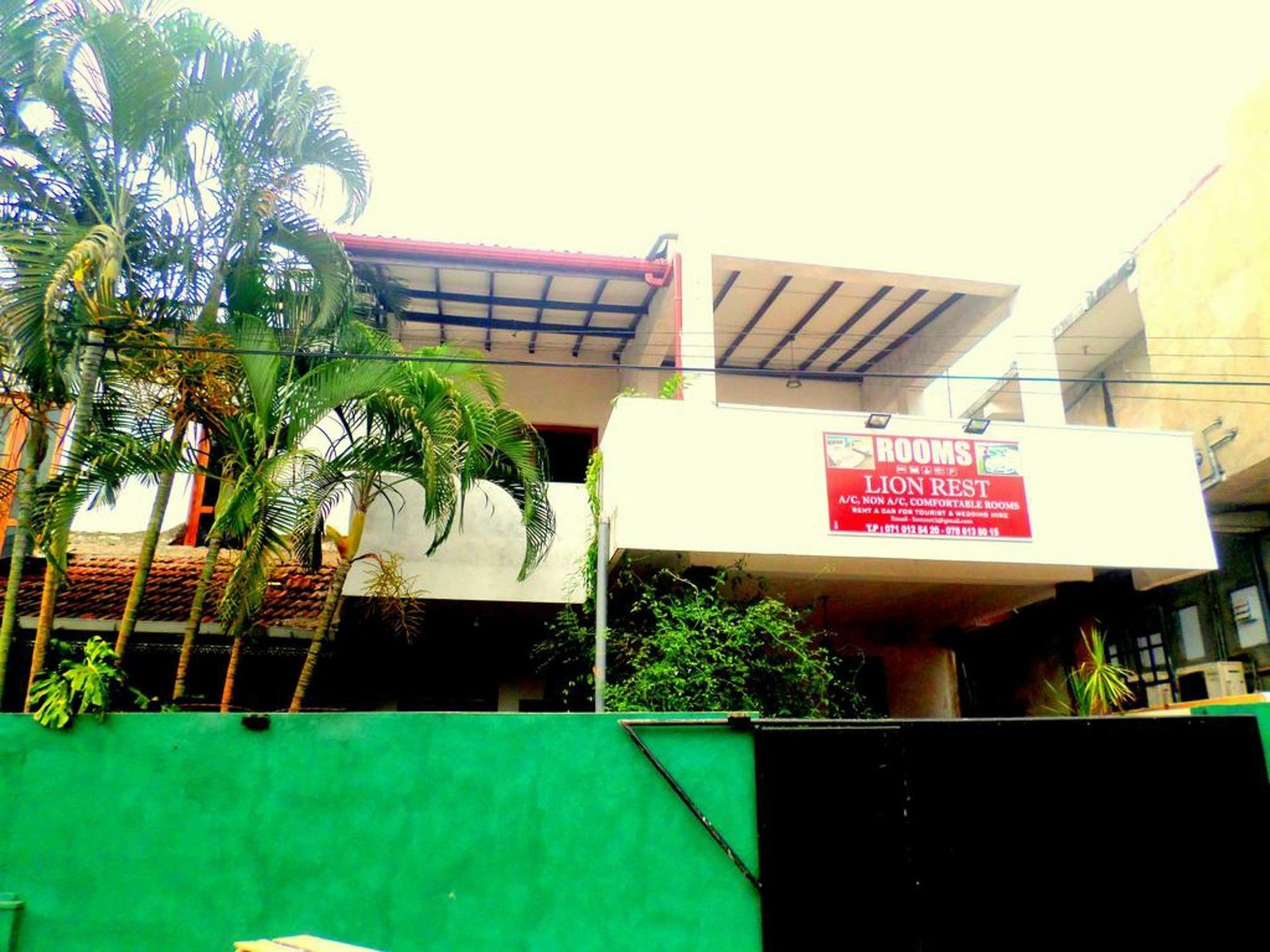 Guest house Lion Rest 3*