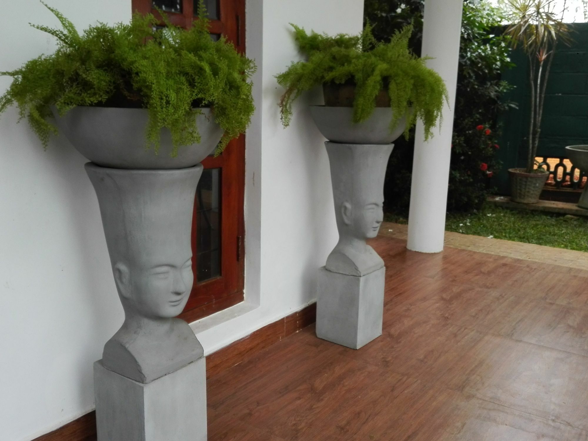 Hotel Salubrious