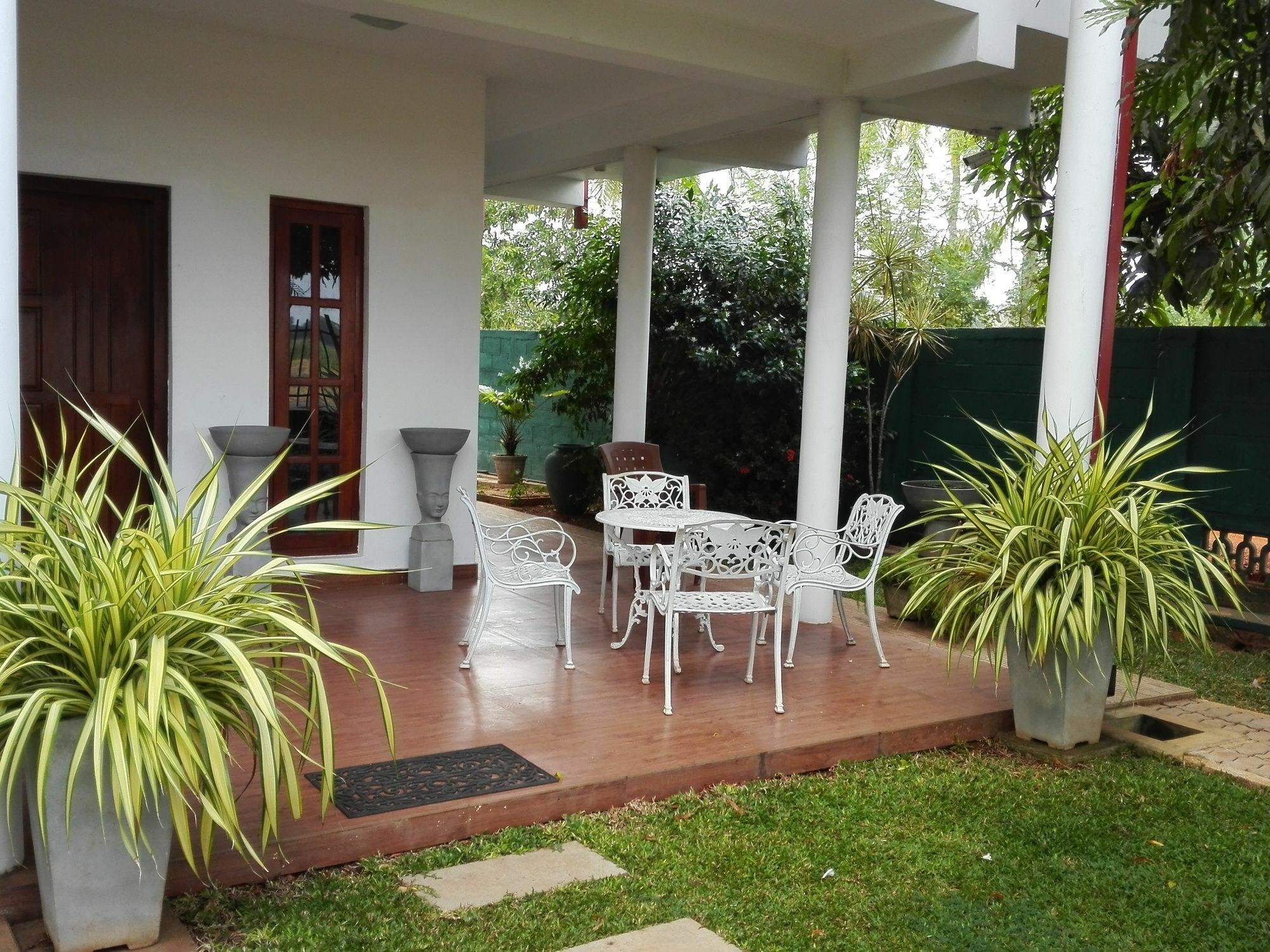 Salubrious Hotel