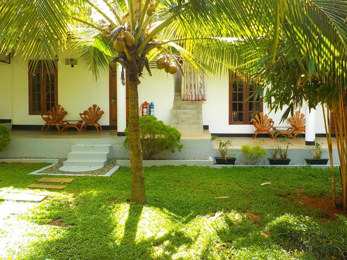 Liyana Bed & Breakfast 2*