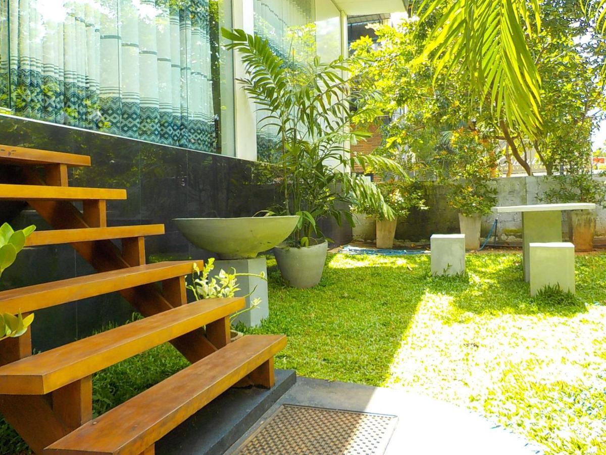 Liyana Bed & Breakfast 2*